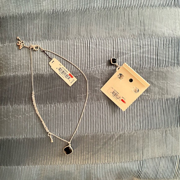 Fossil NWT Matching necklace & earrings set, silver w/black pendant - Picture 1 of 2